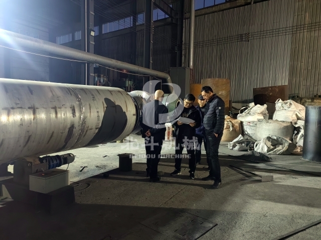 冬夜將至,湖北客戶抵廠考察連續式稻殼91视频影院